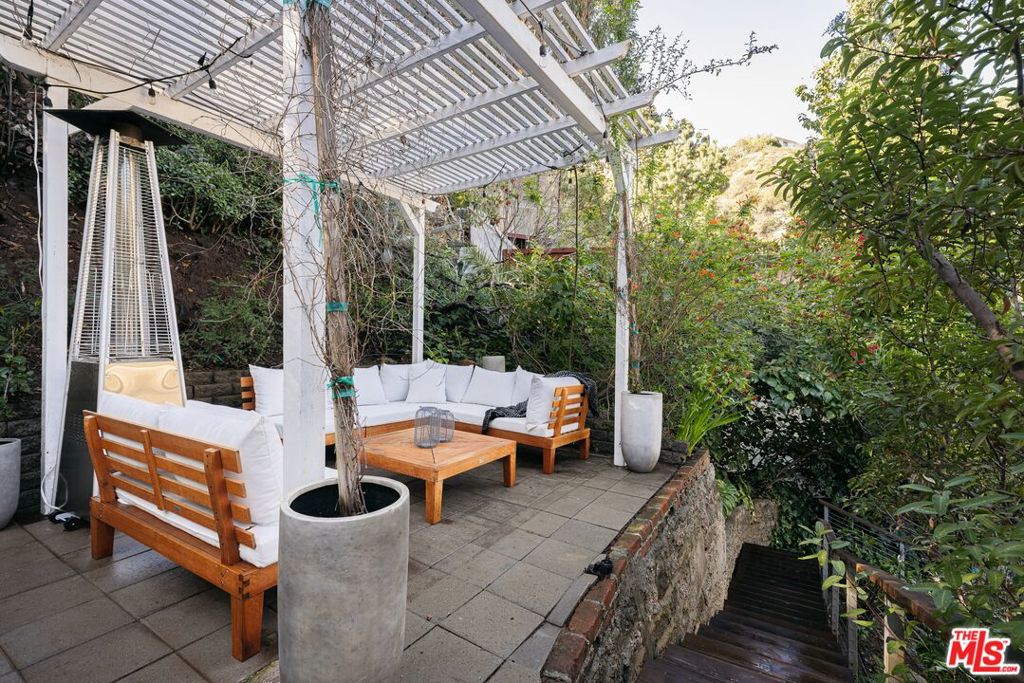 6158 Glen Oak Street