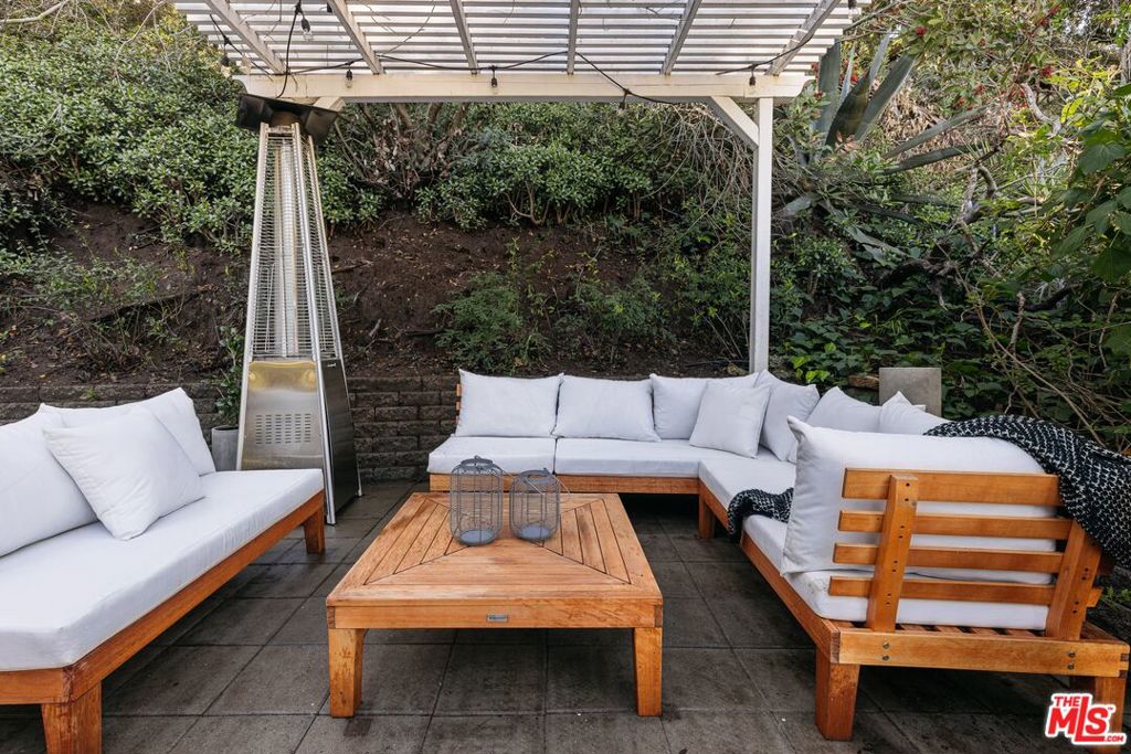 6158 Glen Oak Street