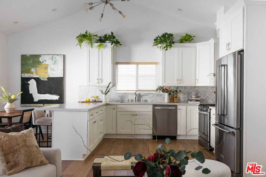 6158 Glen Oak Street