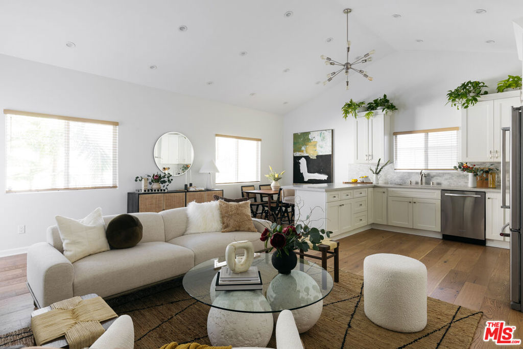 6158 Glen Oak Street