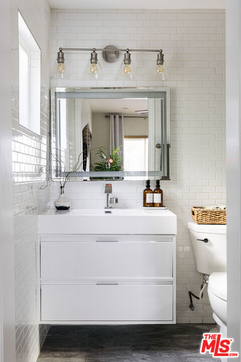 6158 Glen Oak Street