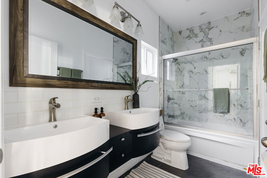 6158 Glen Oak Street