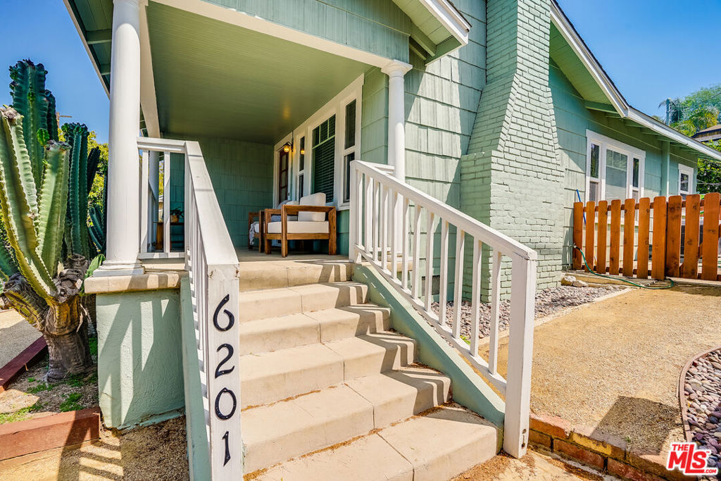 6201 Springvale Drive