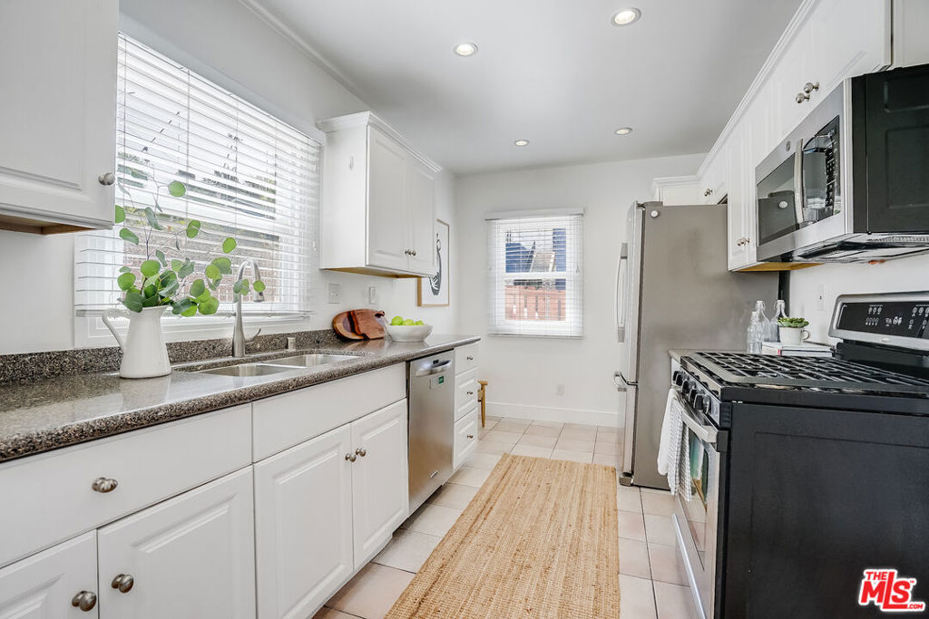 6201 Springvale Drive