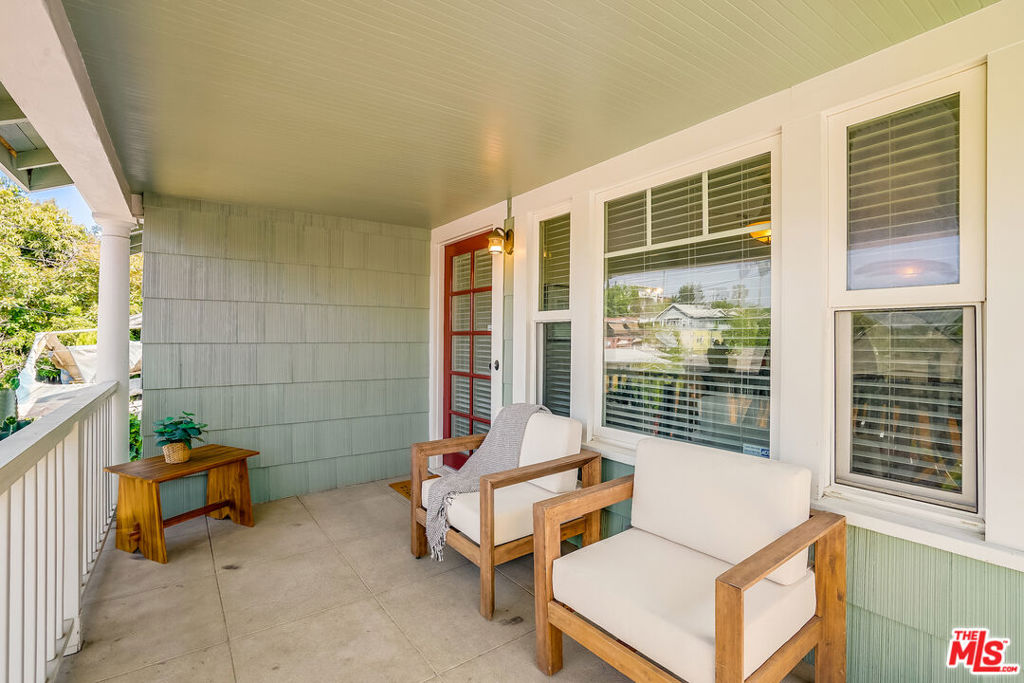 6201 Springvale Drive