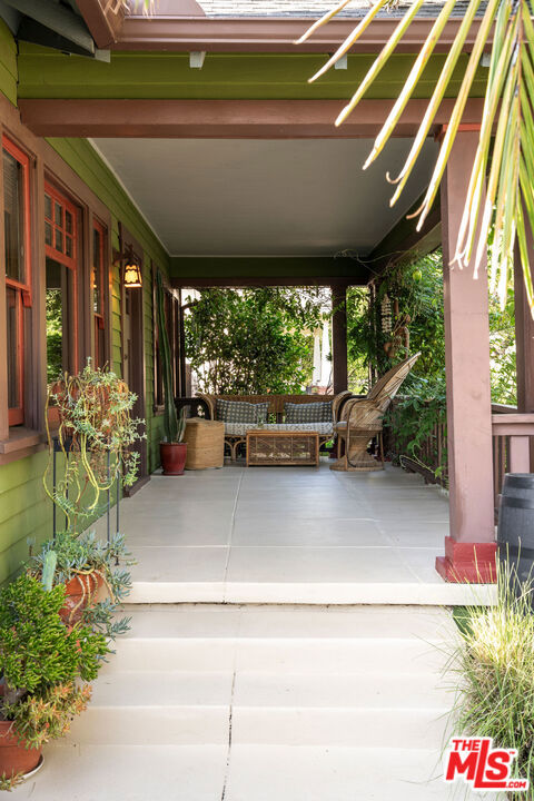 135 N San Marino Avenue