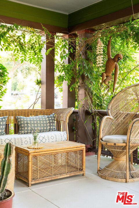 135 N San Marino Avenue