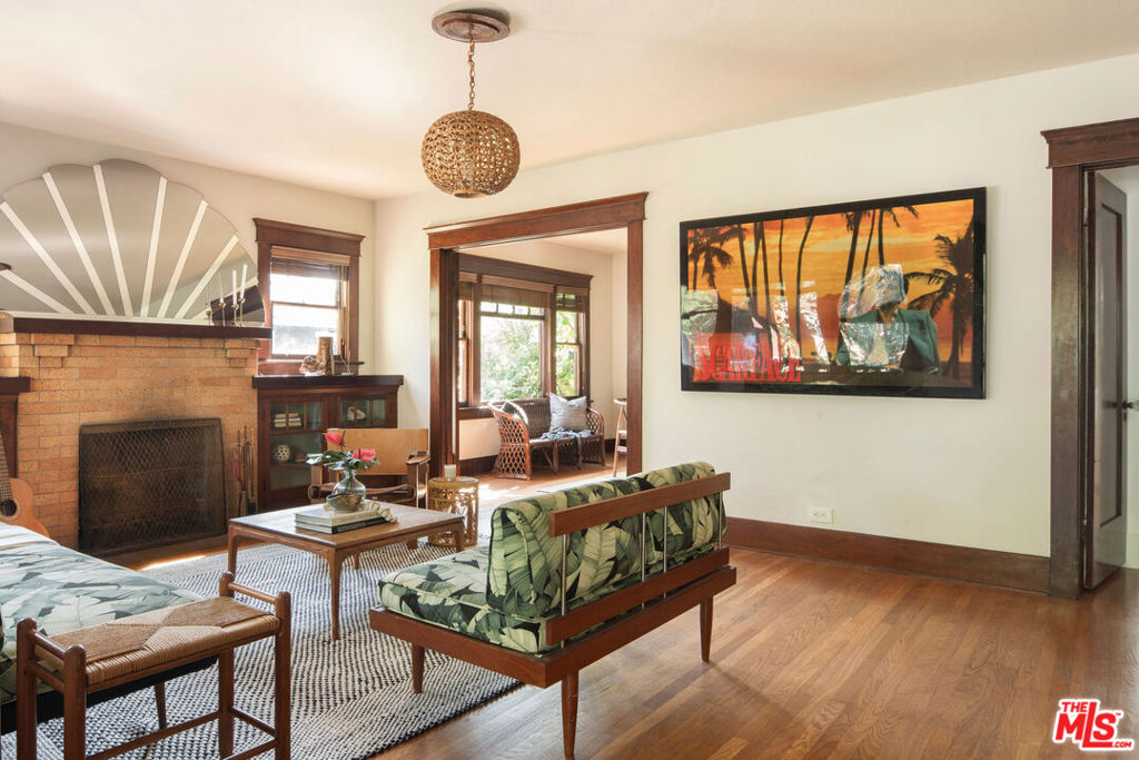 135 N San Marino Avenue