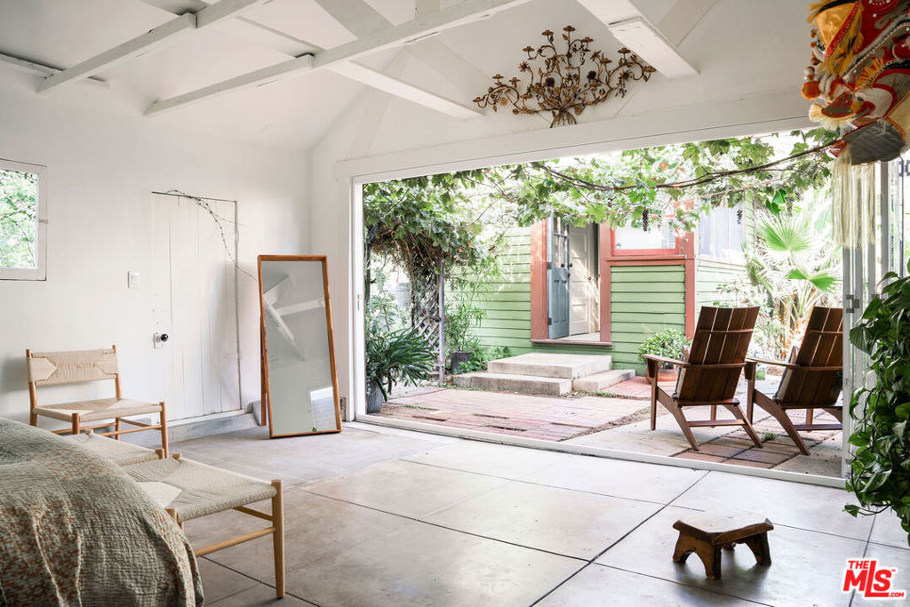 135 N San Marino Avenue