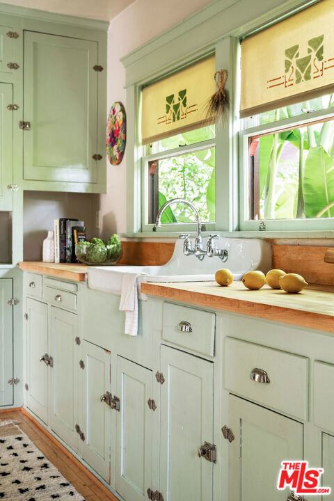 135 N San Marino Avenue