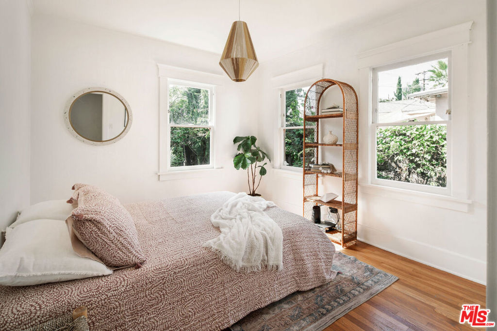 135 N San Marino Avenue