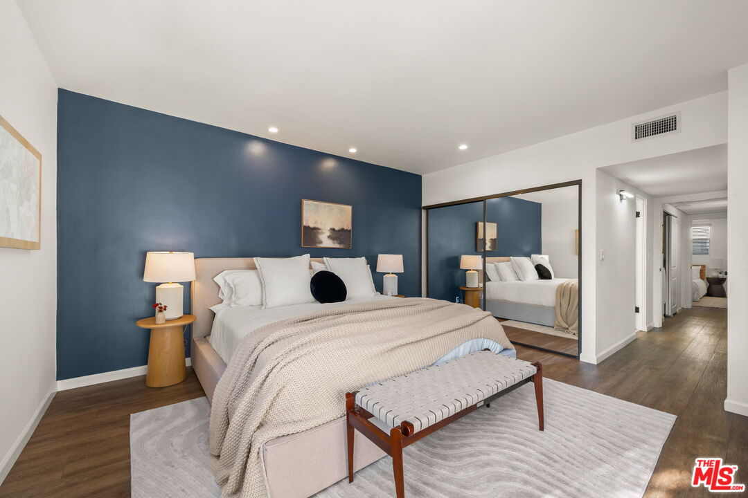 4835 E Anaheim St Unit: 205