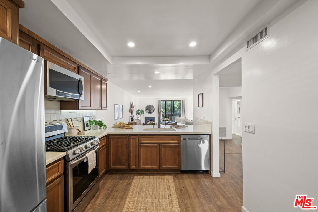 4835 E Anaheim St Unit: 205