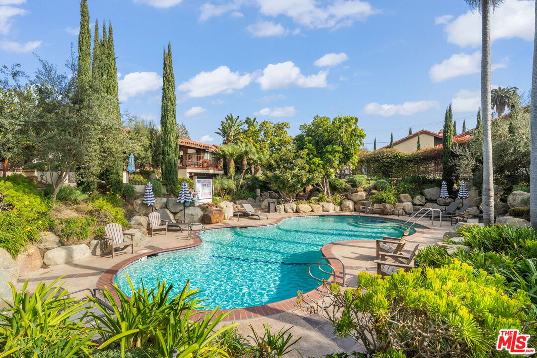 4835 E Anaheim St Unit: 205