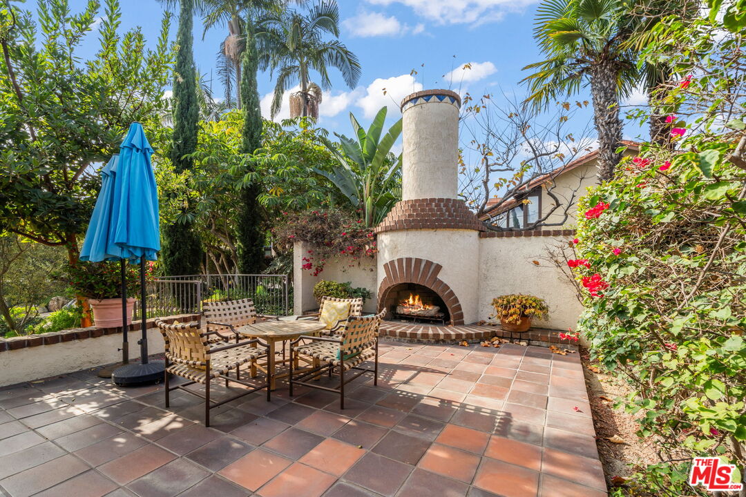 4835 E Anaheim St Unit: 205