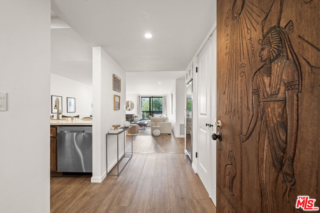 4835 E Anaheim St Unit: 205