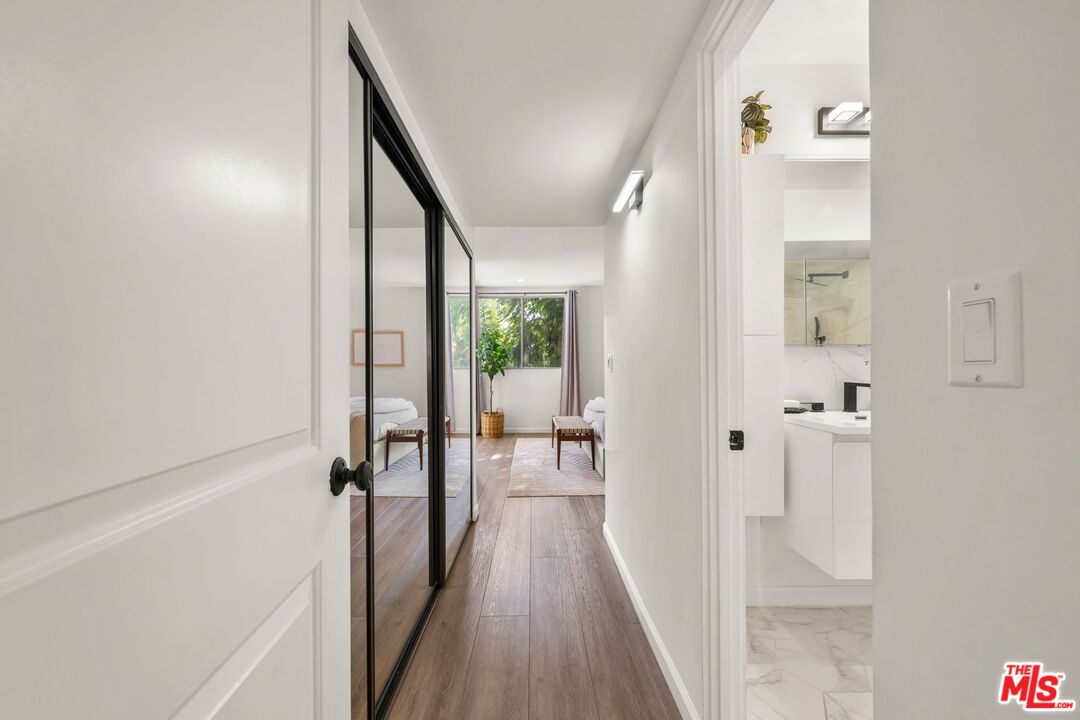 4835 E Anaheim St Unit: 205