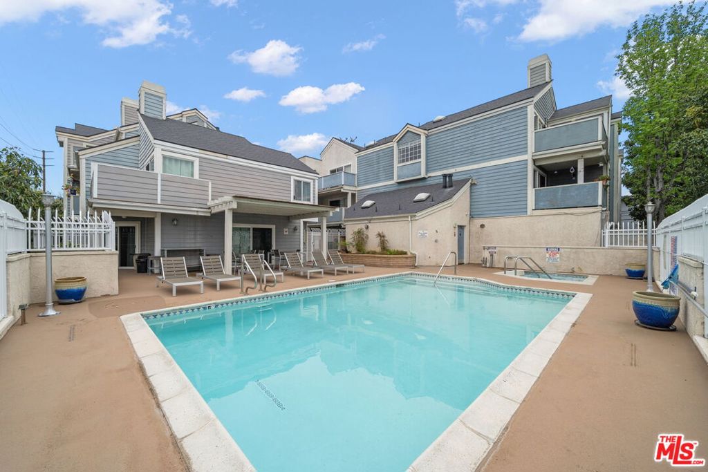 628 Daisy Avenue 308