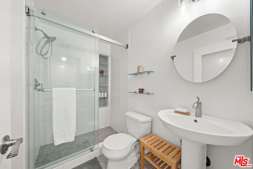 628 Daisy Avenue 308