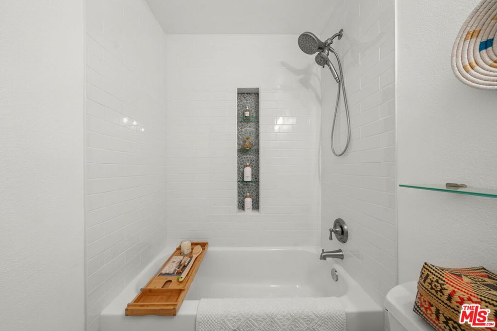 628 Daisy Avenue 308