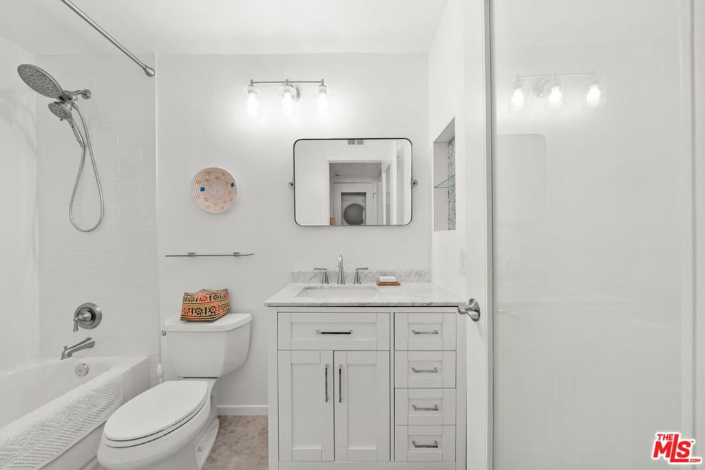 628 Daisy Avenue 308