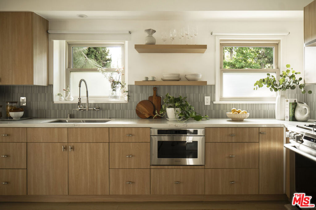 3297 Granville Avenue