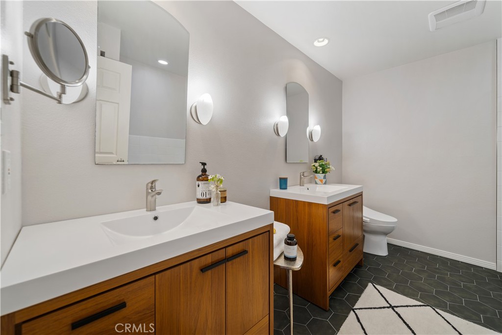 14560 Benefit Street Unit: 206