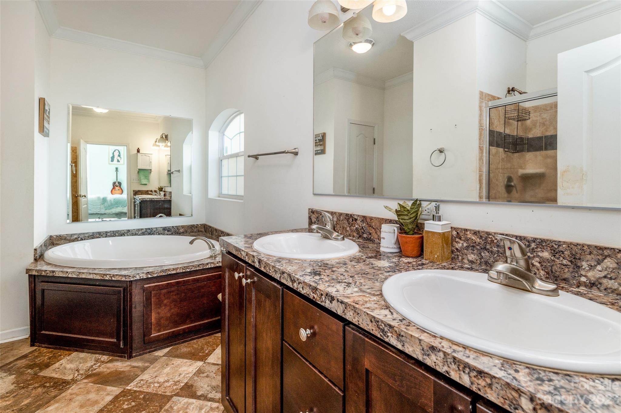 740 Renshaw Ford Road