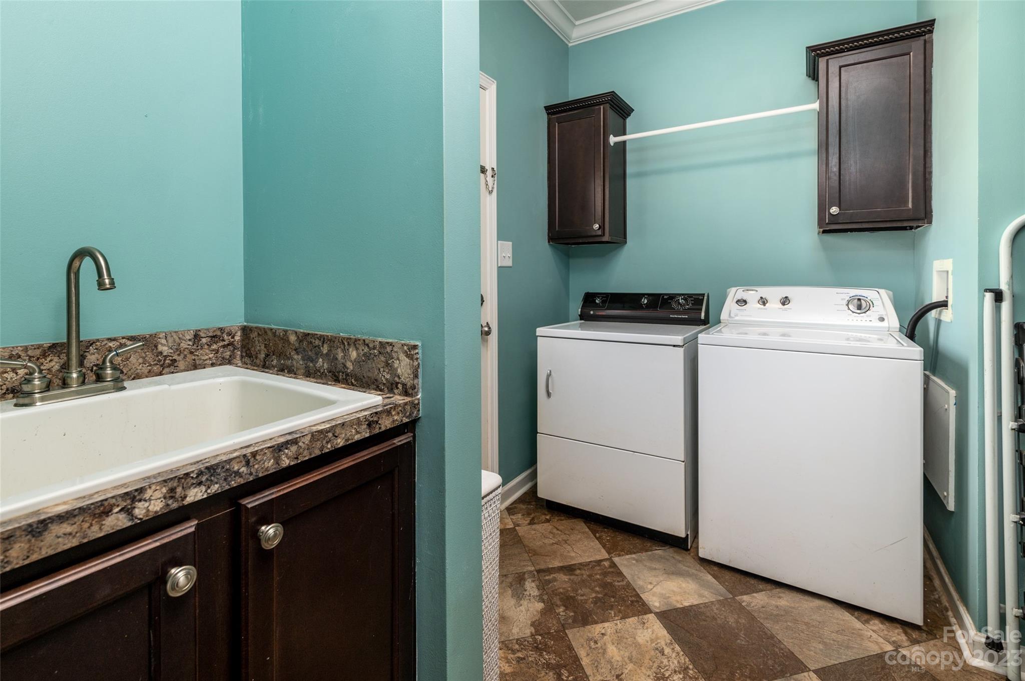 740 Renshaw Ford Road