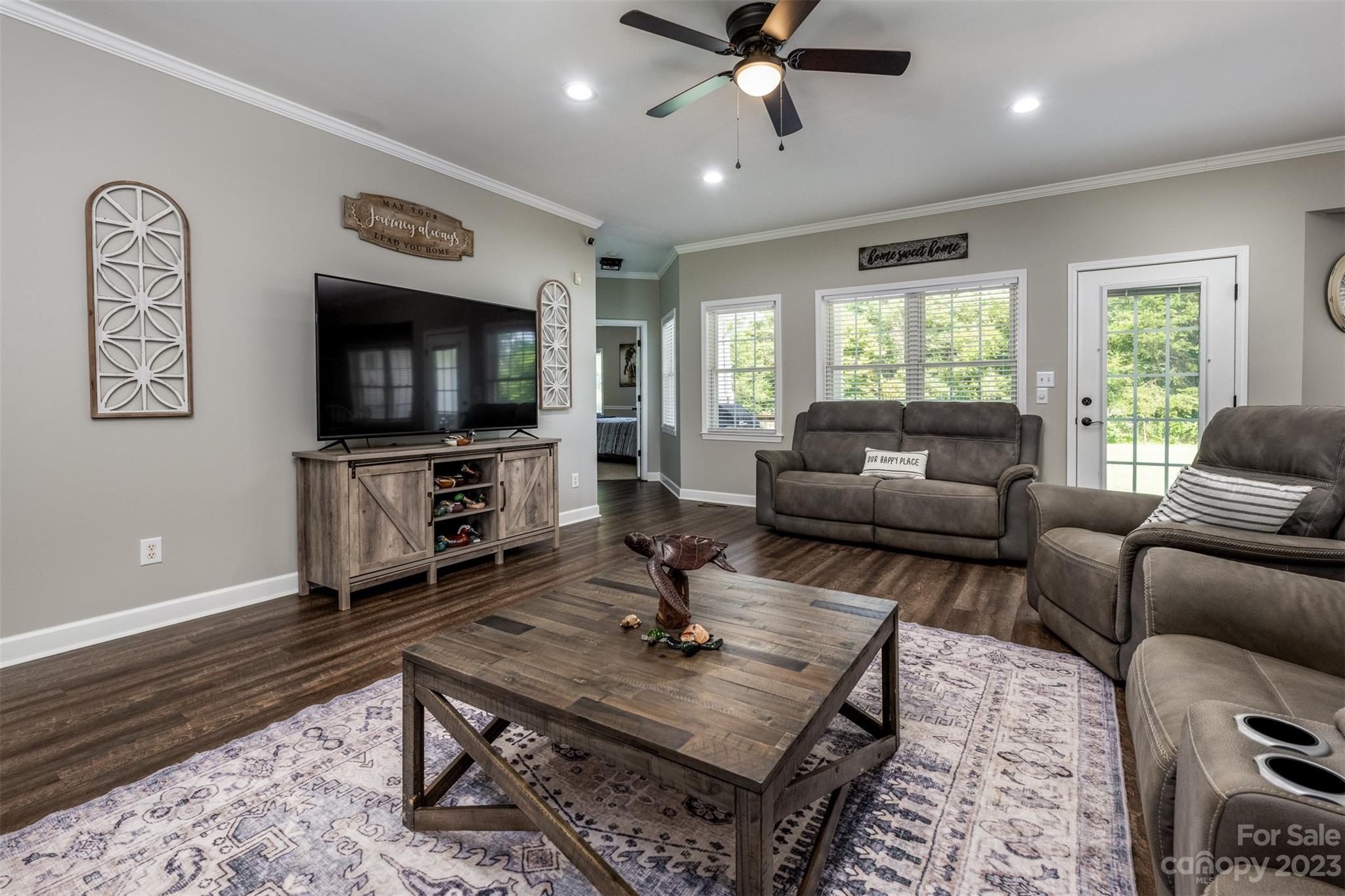 422 Old Mountain Road