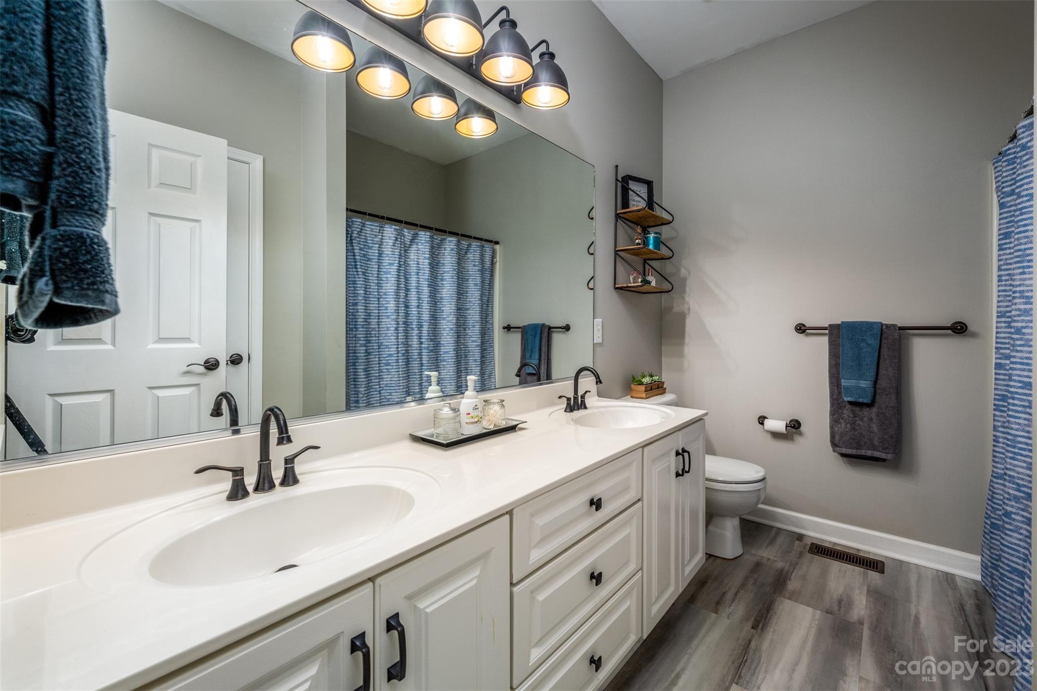 422 Old Mountain Road