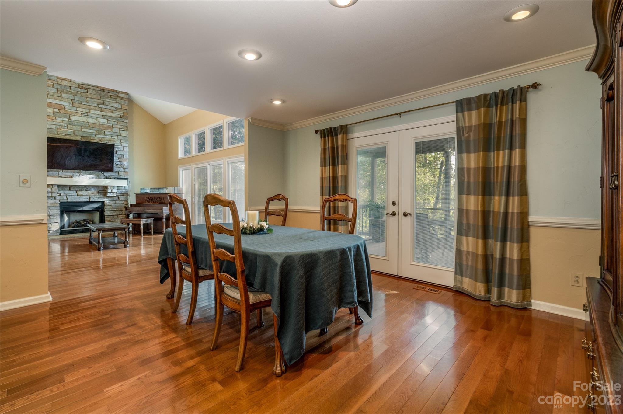 4871 Woodwinds Drive