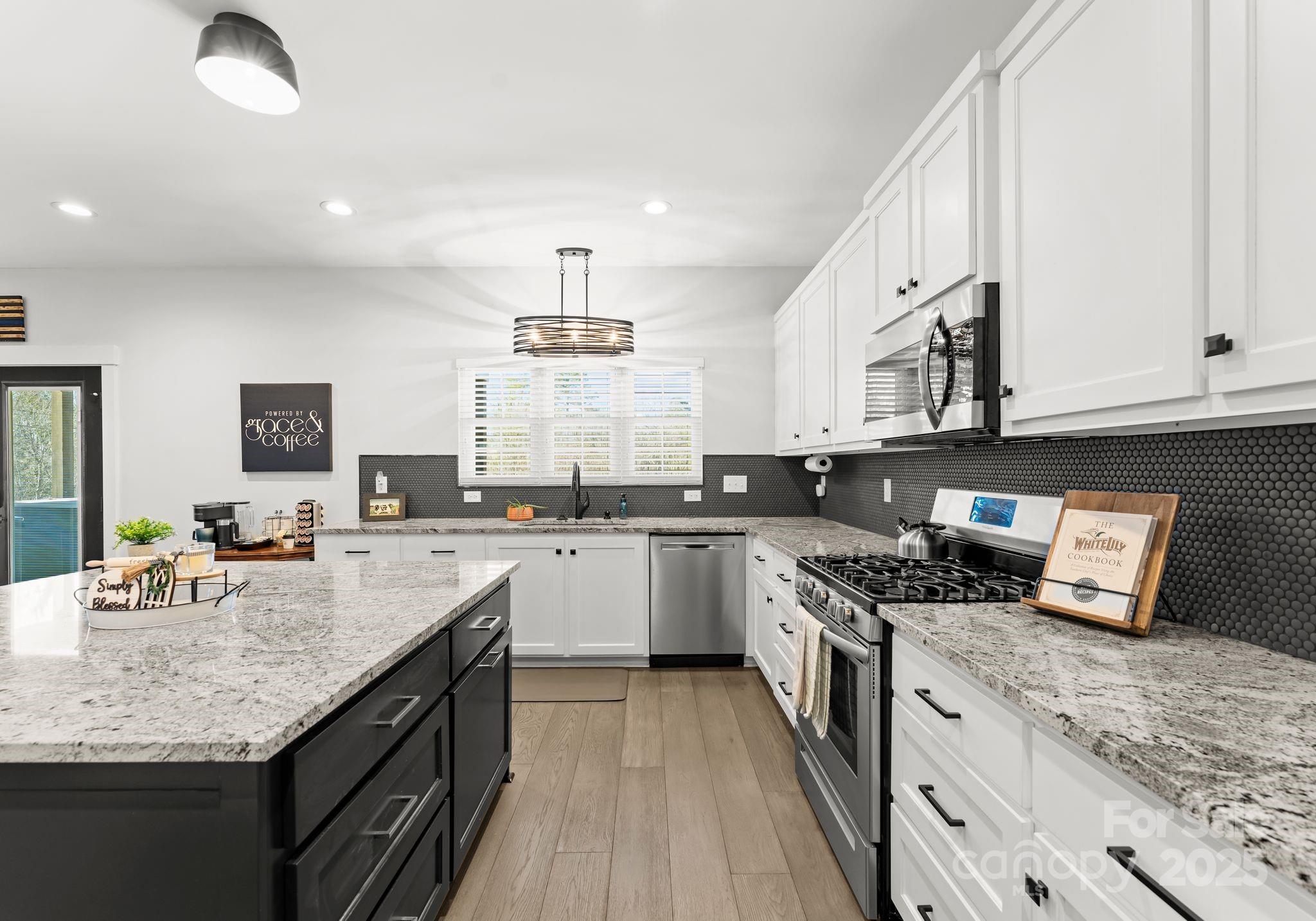 279 20th Avenue Drive NW