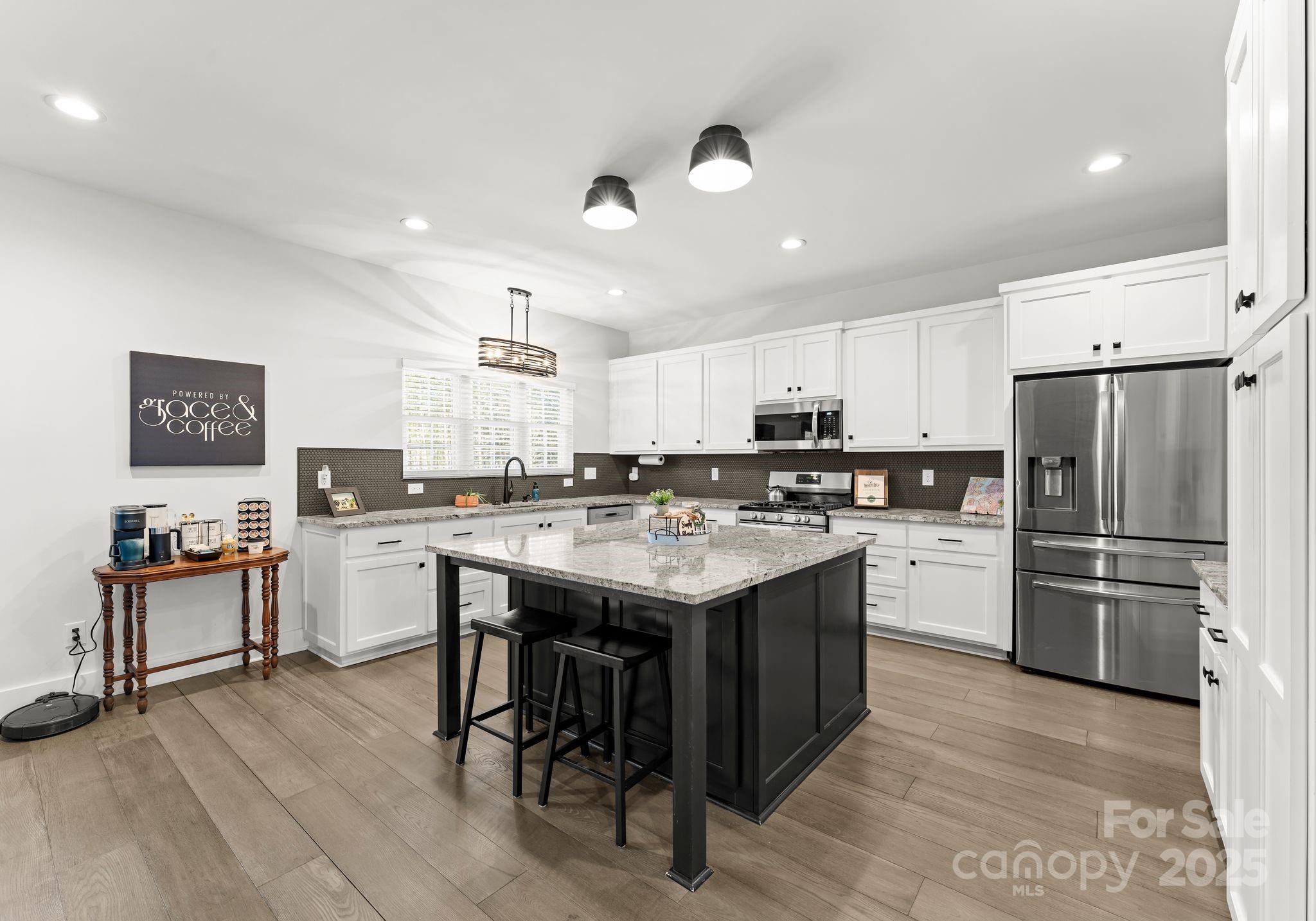 279 20th Avenue Drive NW