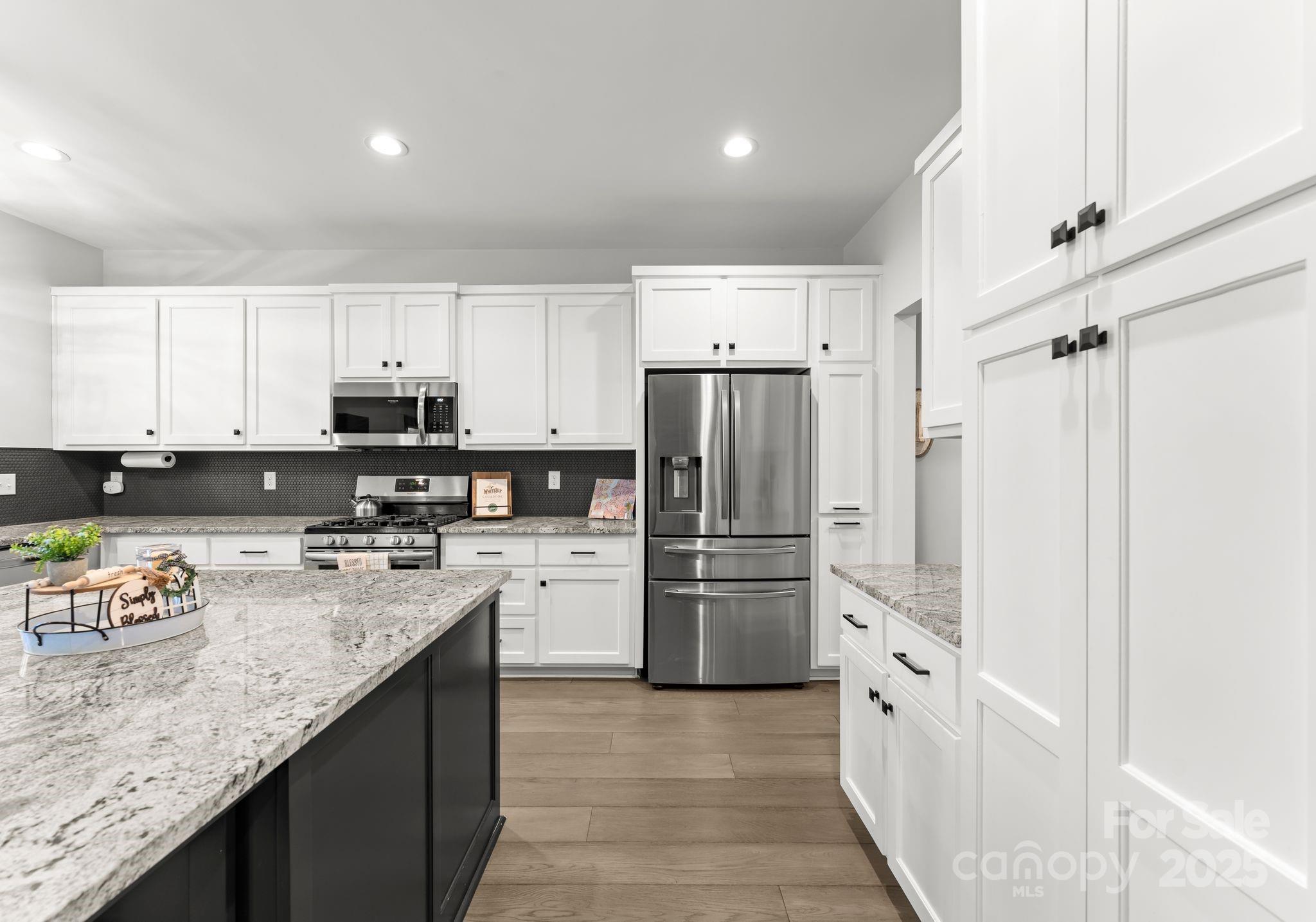 279 20th Avenue Drive NW