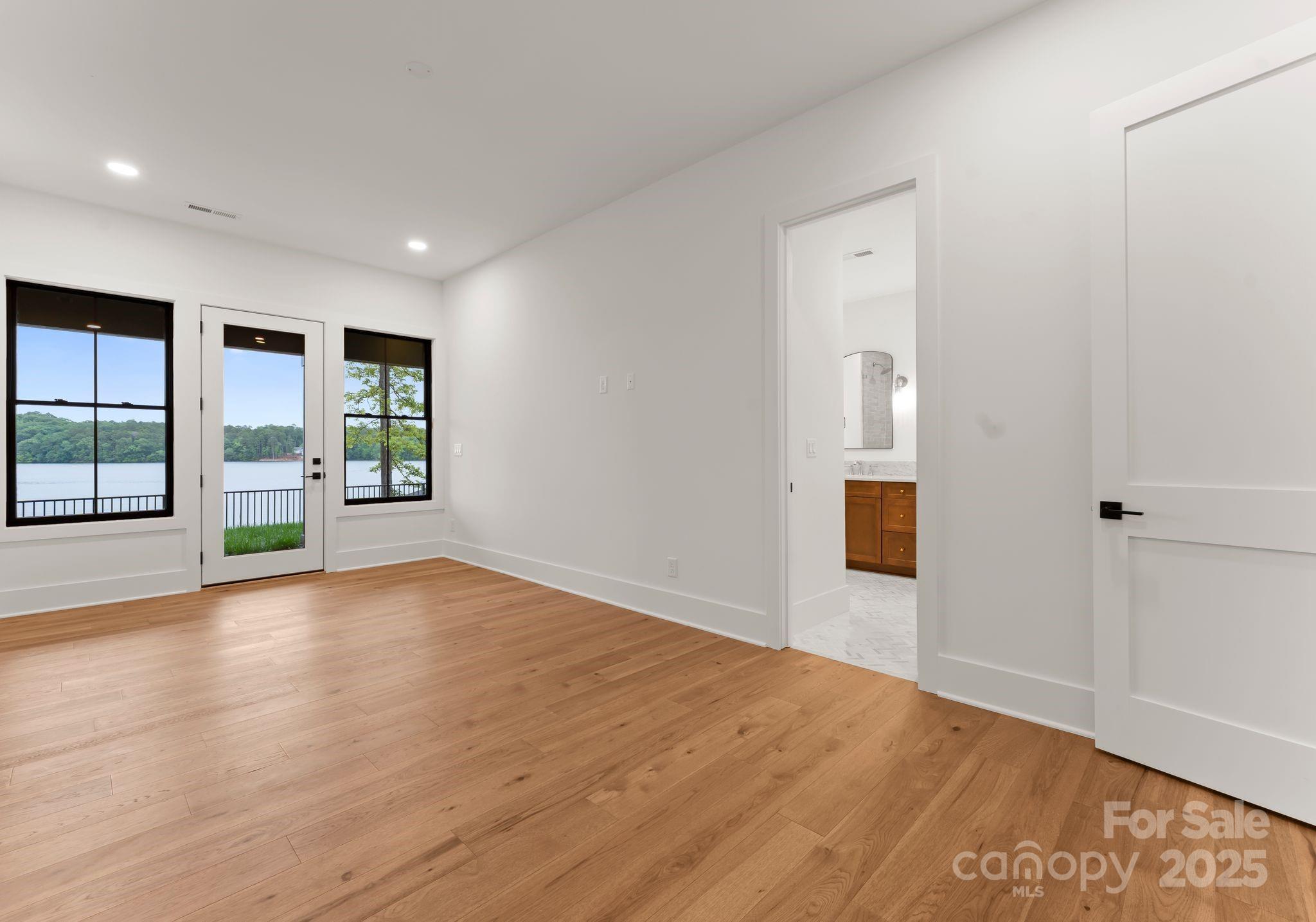 8066 Edgewater Drive Unit: 103