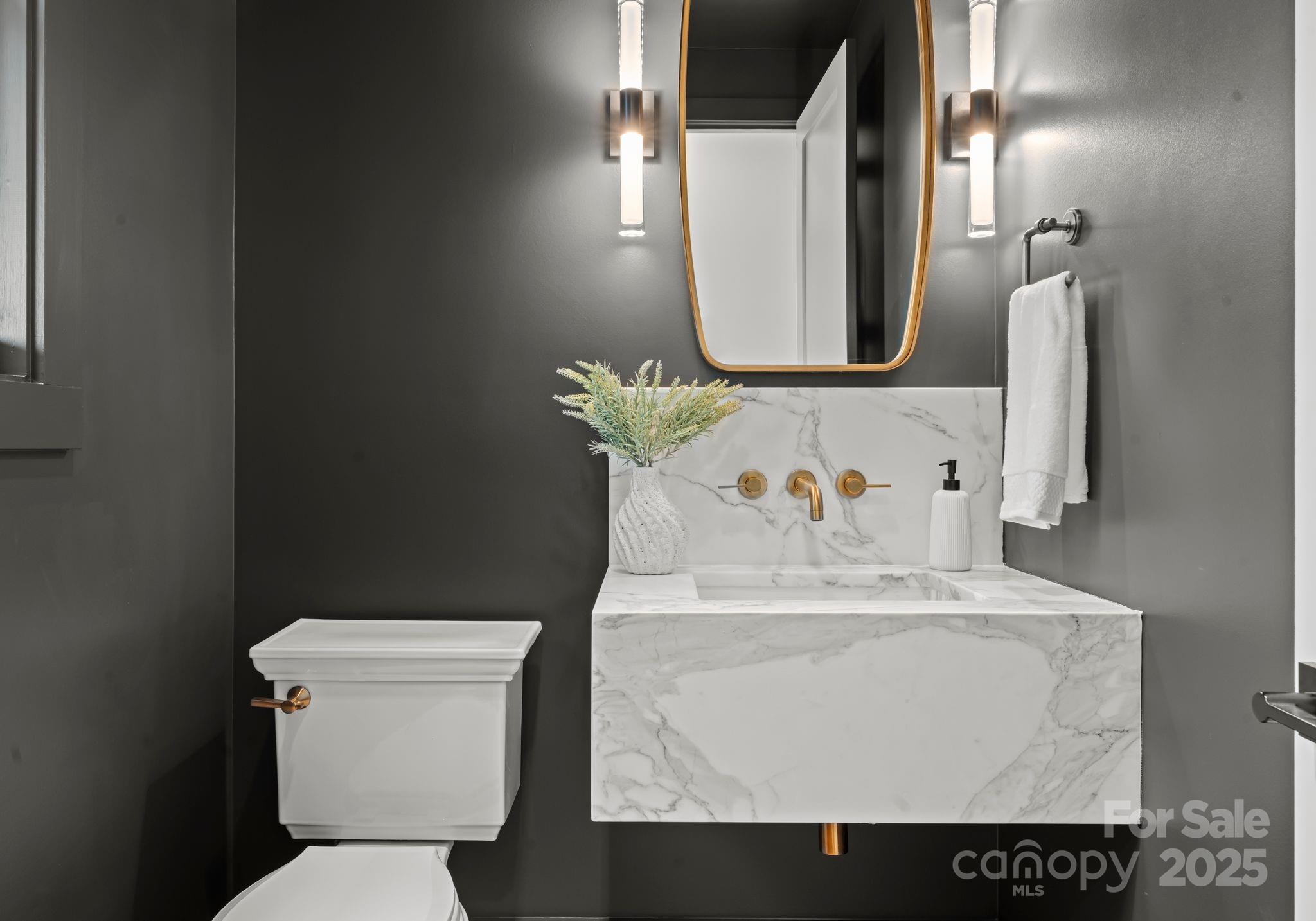8066 Edgewater Drive Unit: 103