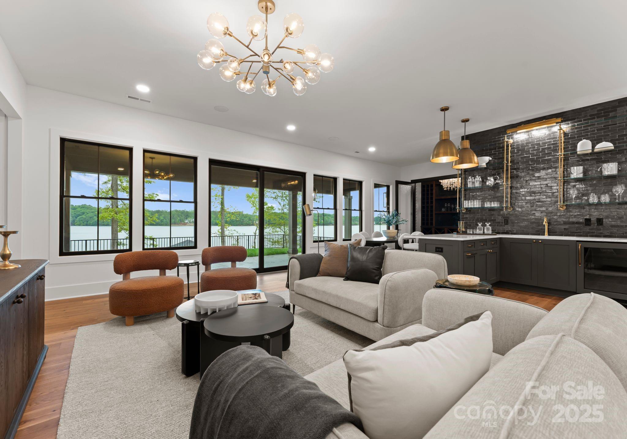 8066 Edgewater Drive Unit: 103