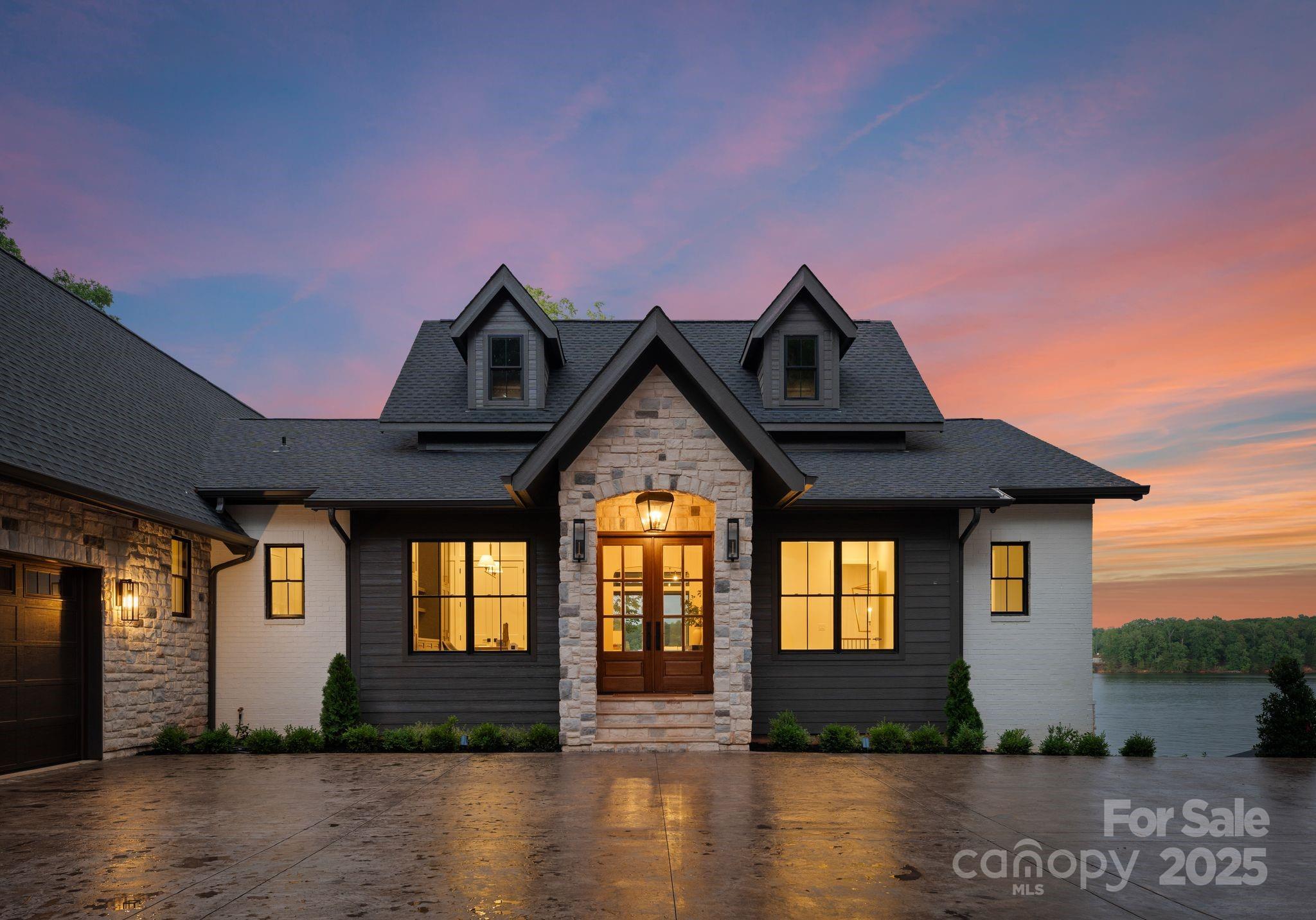 8066 Edgewater Drive Unit: 103