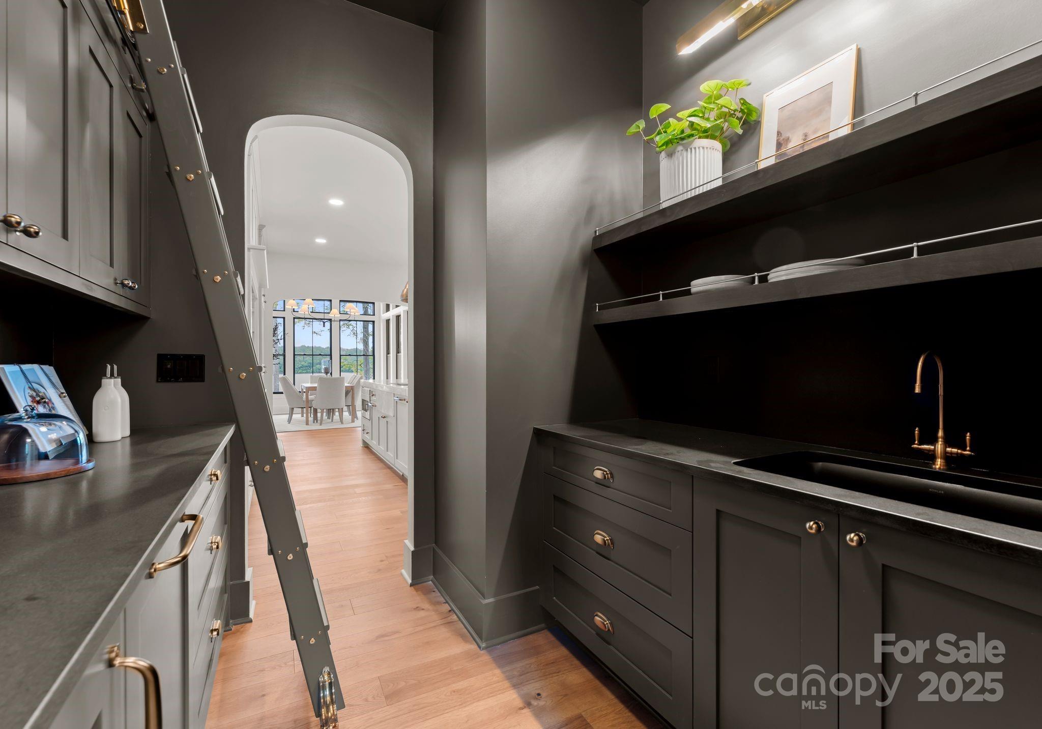 8066 Edgewater Drive Unit: 103