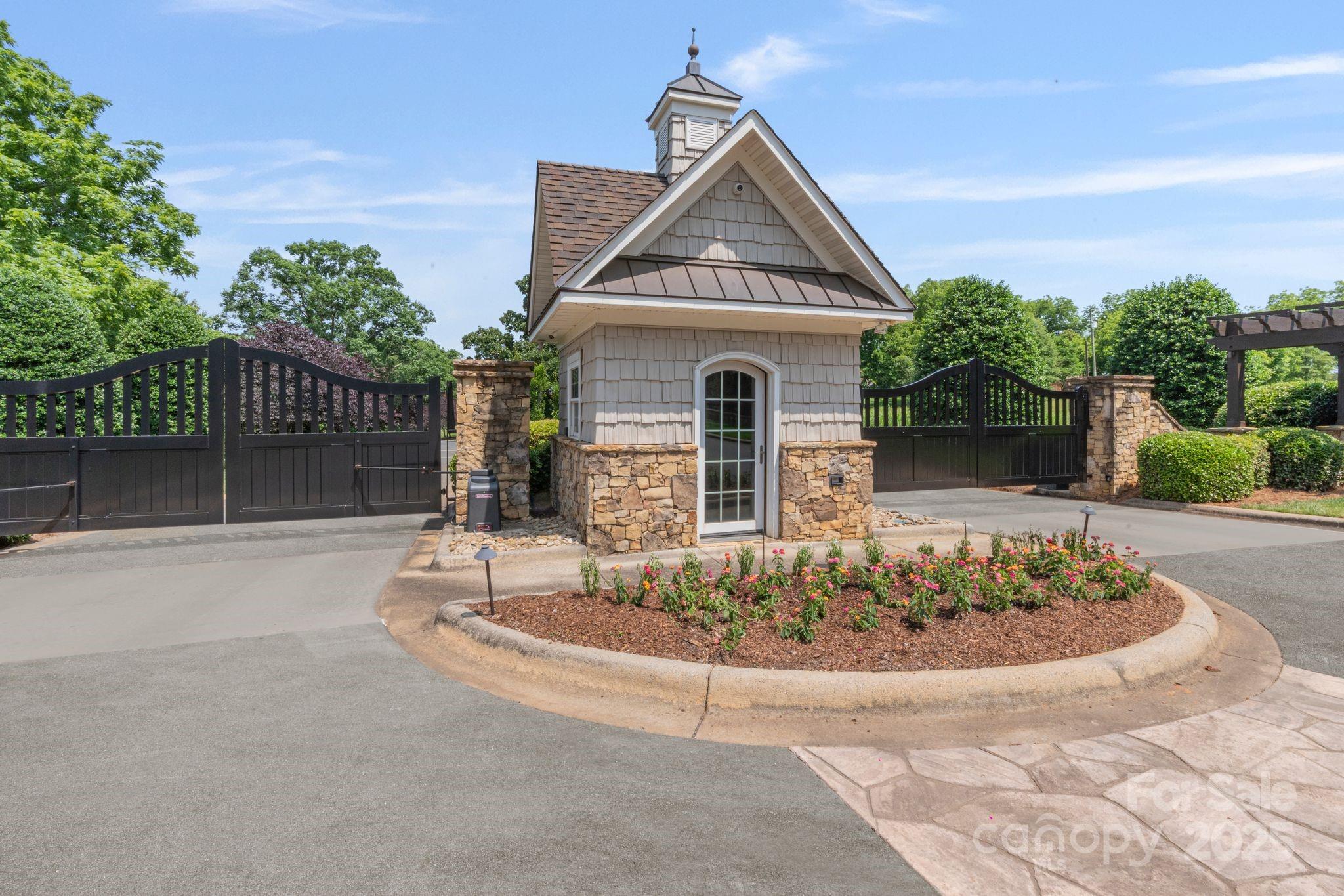 8066 Edgewater Drive Unit: 103