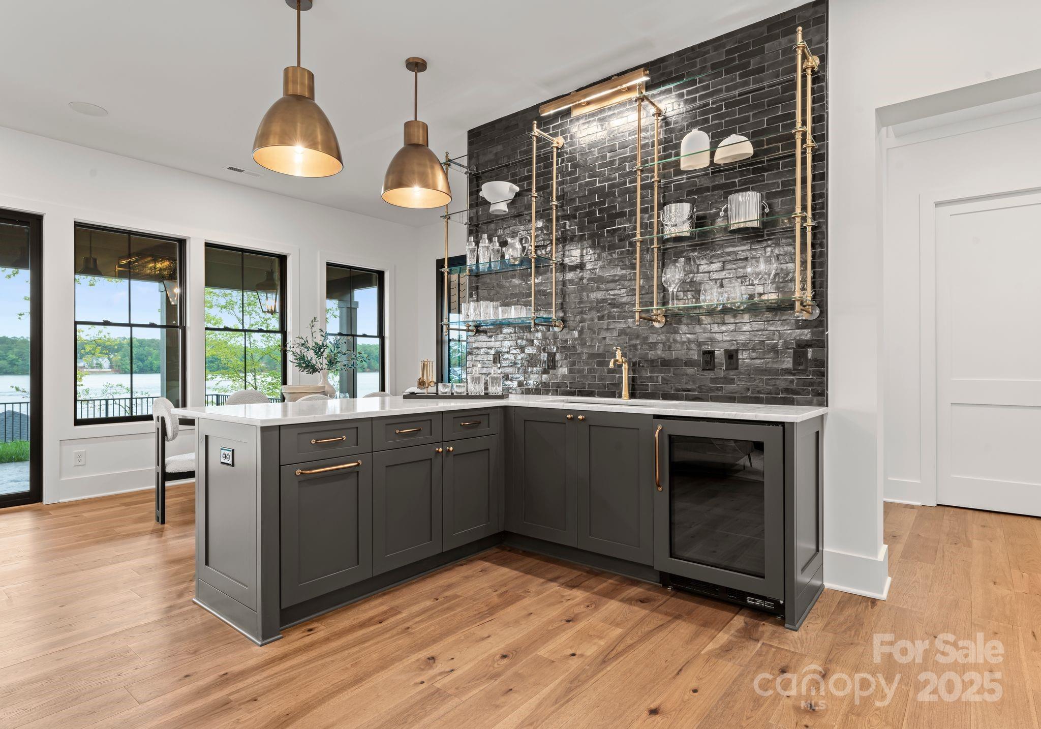 8066 Edgewater Drive Unit: 103