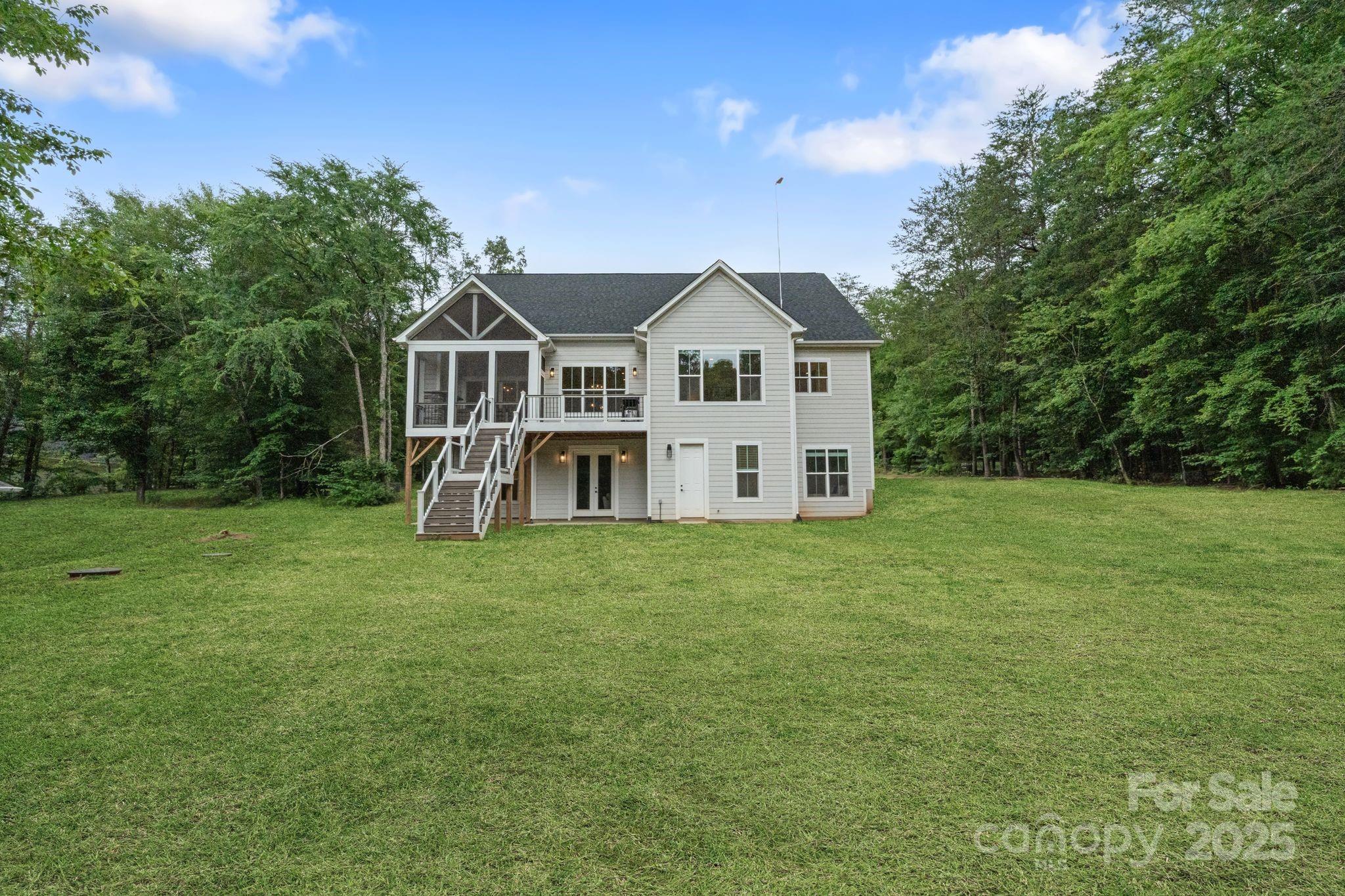 8283 Long Island Road