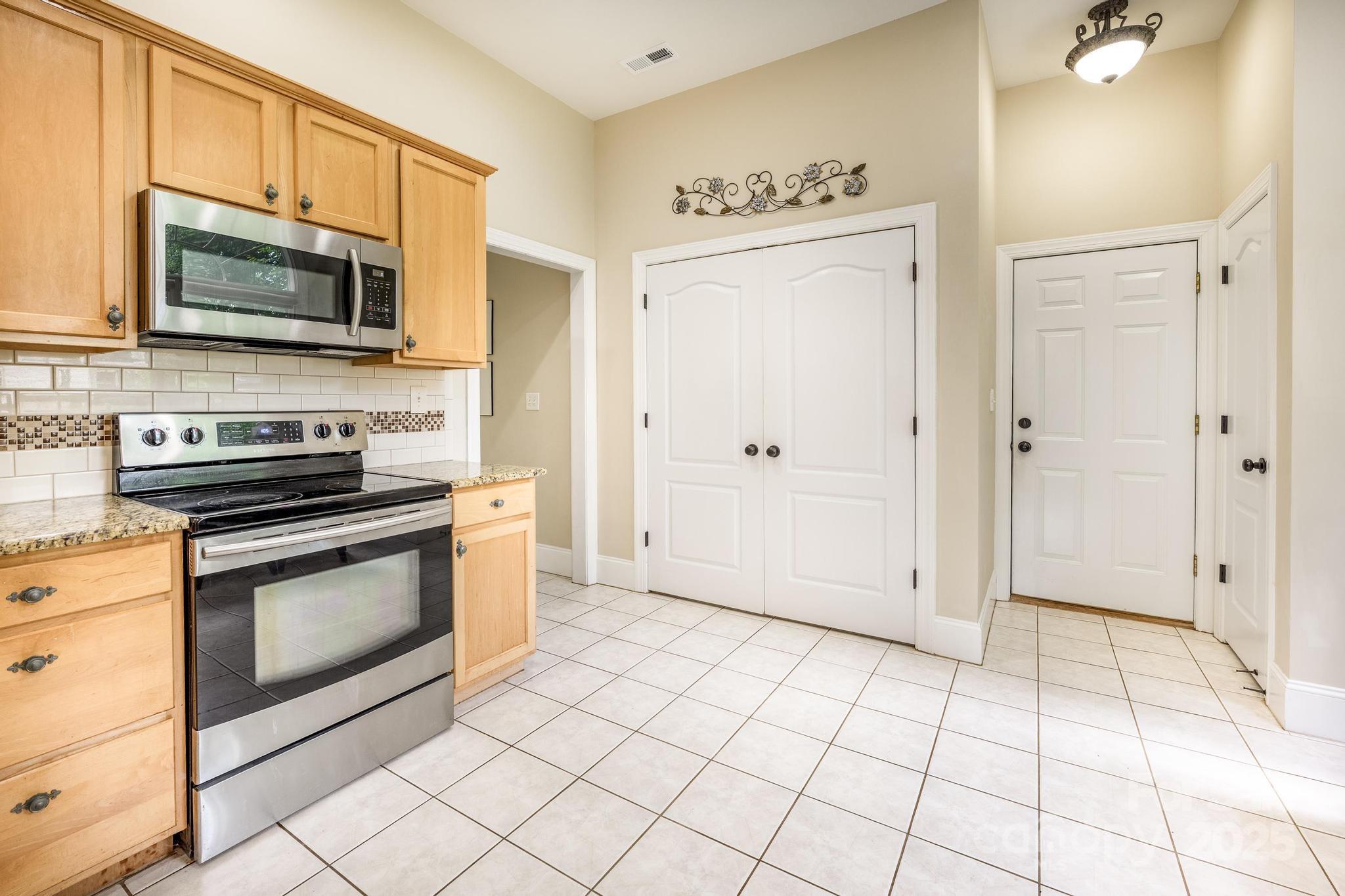 115 Springlake Drive