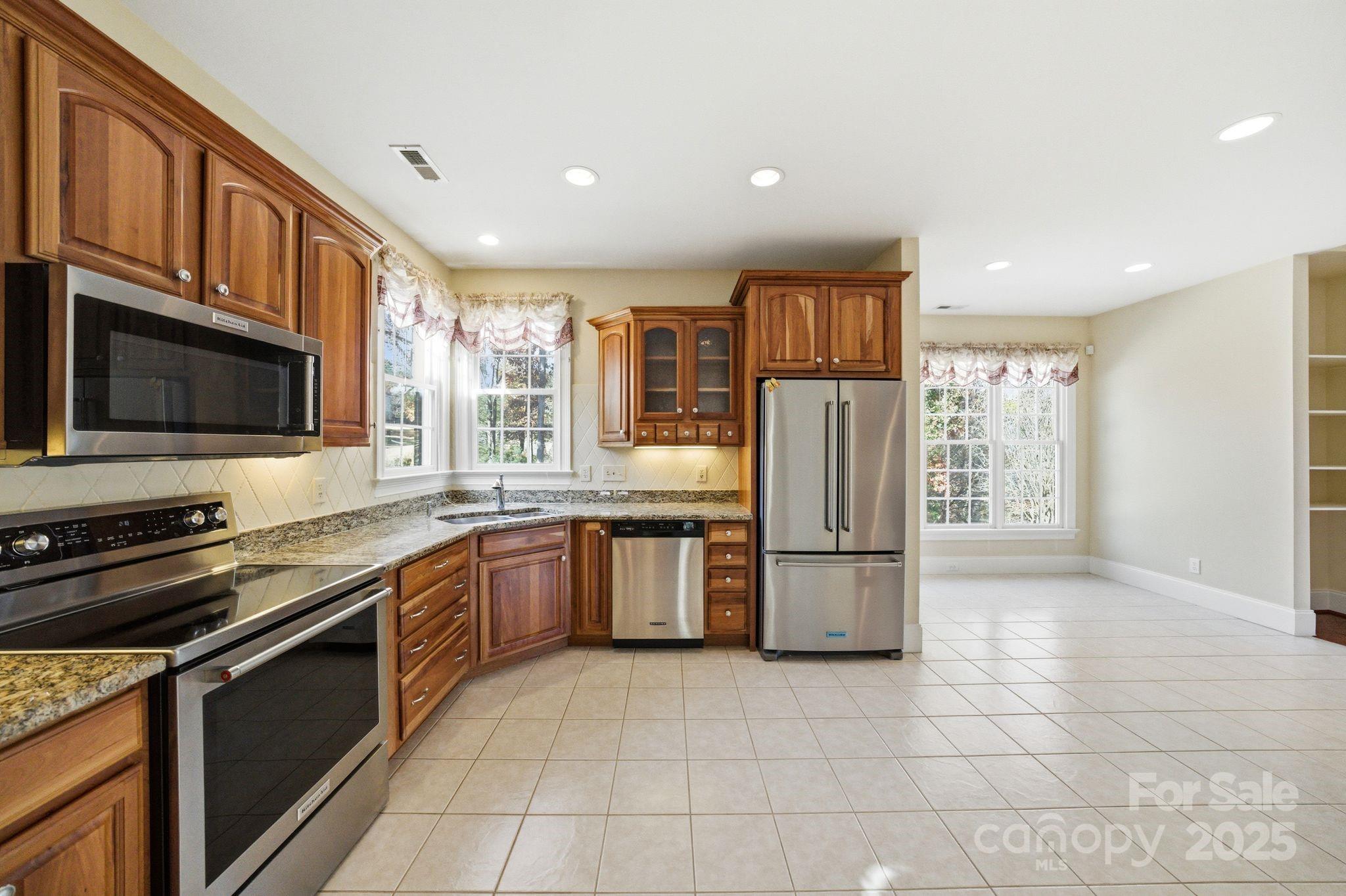 211 Harbor Ridge Drive