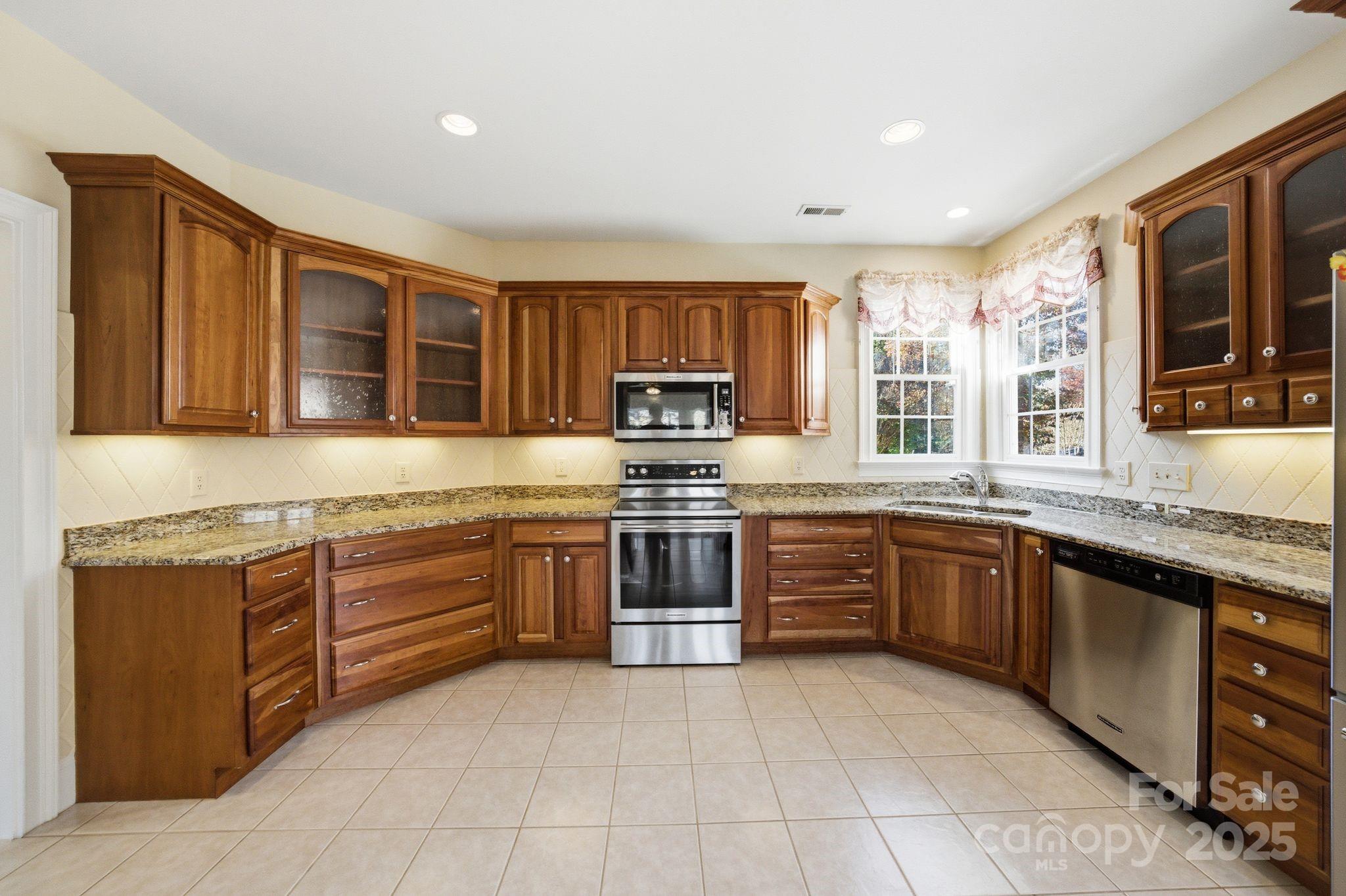 211 Harbor Ridge Drive