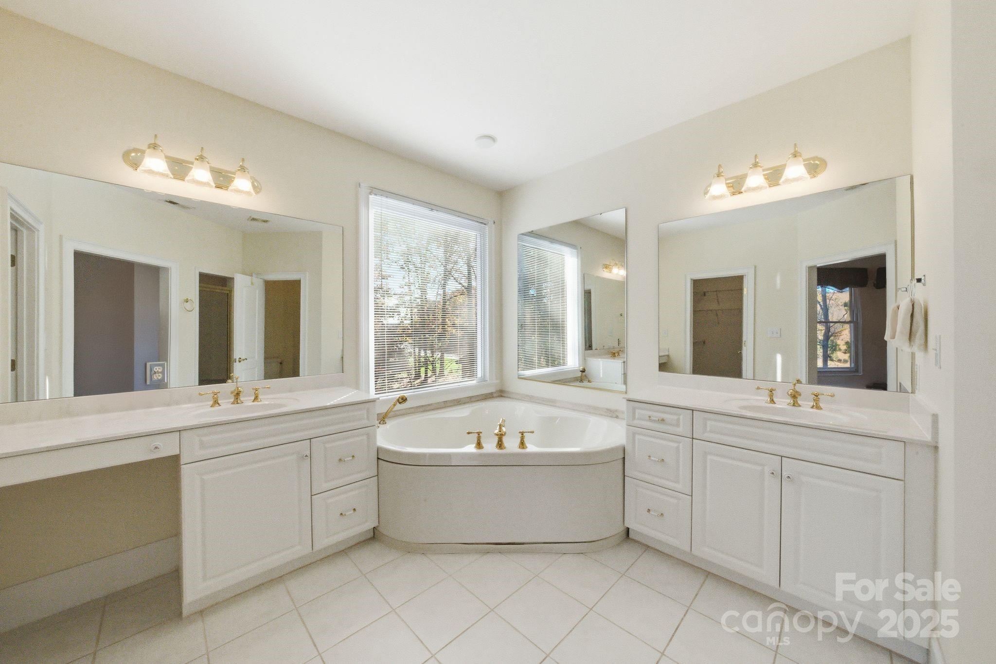 211 Harbor Ridge Drive