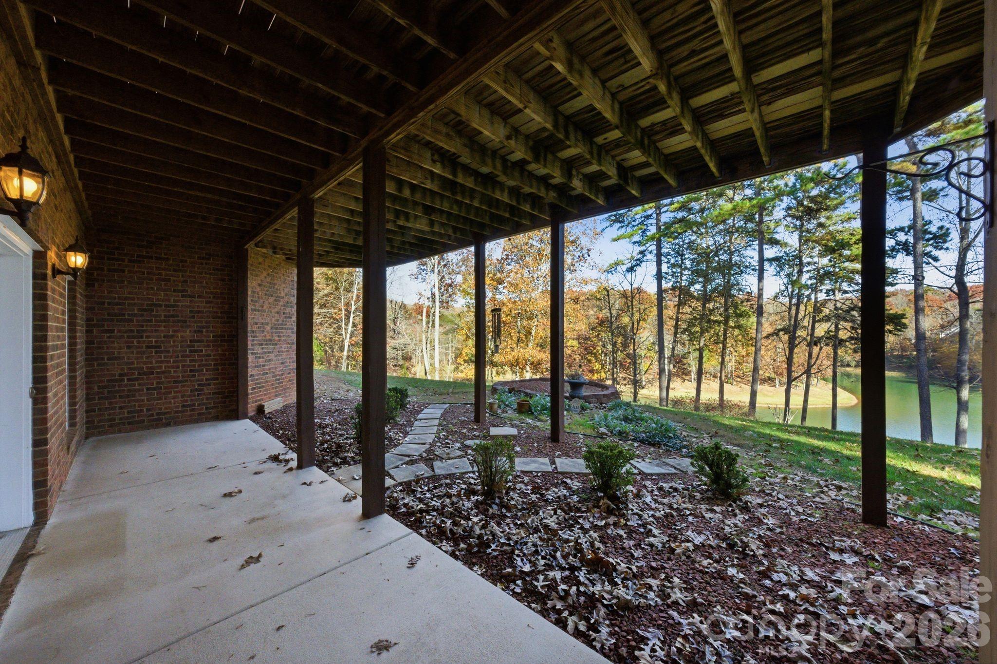 211 Harbor Ridge Drive