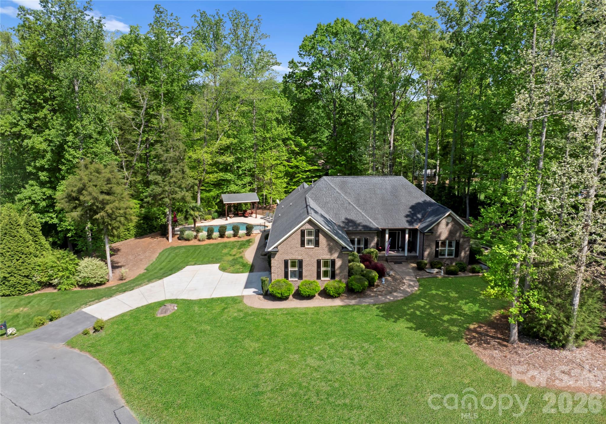 860 Arrow Point Lane