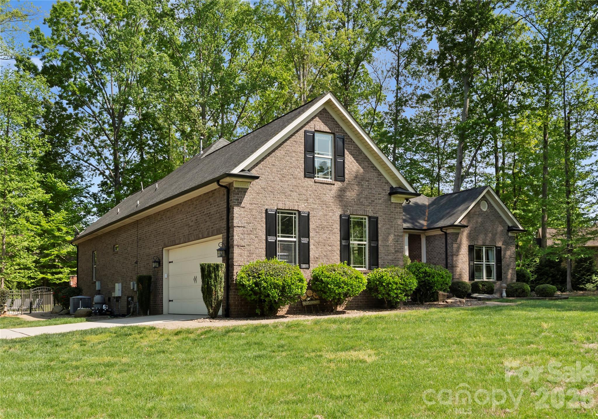 860 Arrow Point Lane